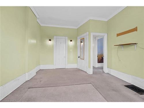 8 Palmerston Avenue, Brantford, ON - Indoor Photo Showing Other Room