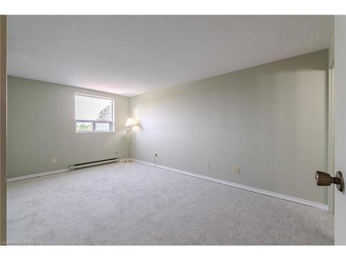 406-421 Fairview Drive, Brantford, ON - Indoor Photo Showing Other Room