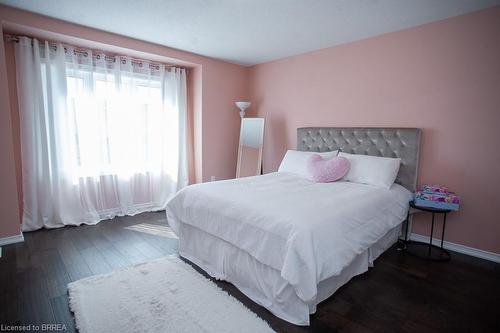 113 Munro Circle, Brantford, ON - Indoor Photo Showing Bedroom