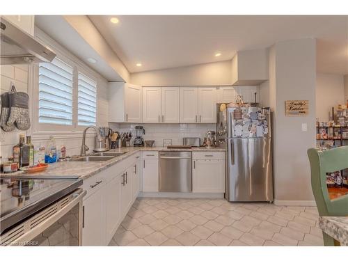 88 Gillin Road, Brantford, ON - Indoor Photo Showing Kitchen With Double Sink