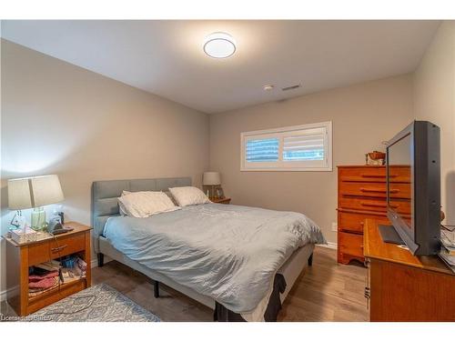 88 Gillin Road, Brantford, ON - Indoor Photo Showing Bedroom