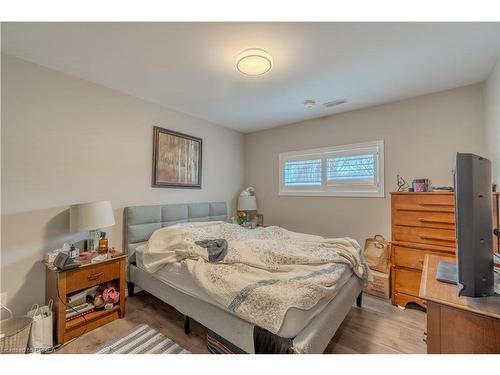 88 Gillin Road, Brantford, ON - Indoor Photo Showing Bedroom