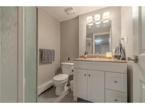 486 St. Paul Avenue, Brantford, ON - Indoor Photo Showing Bathroom