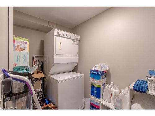 486 St. Paul Avenue, Brantford, ON - Indoor Photo Showing Laundry Room