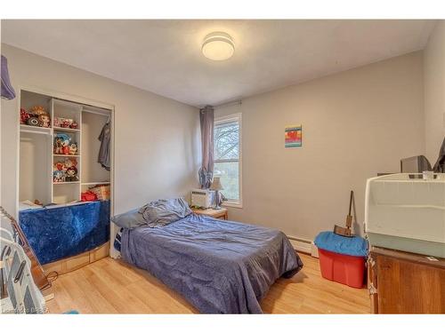 486 St. Paul Avenue, Brantford, ON - Indoor Photo Showing Bedroom
