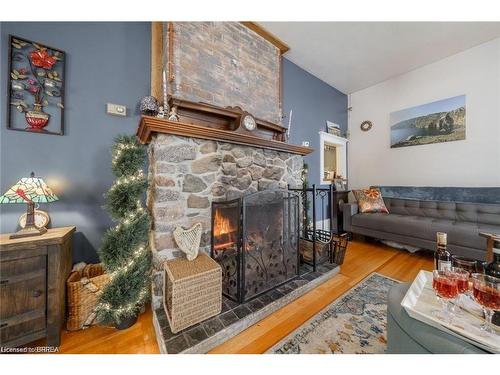 284 Colborne Street N, Simcoe, ON - Indoor Photo Showing Living Room With Fireplace