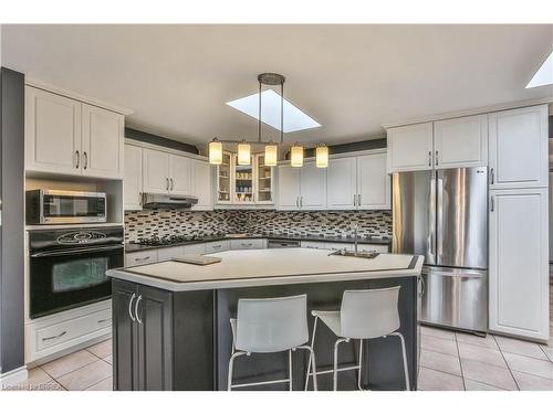 50 Sanders Crescent, Tillsonburg, ON - Indoor Photo Showing Kitchen With Upgraded Kitchen