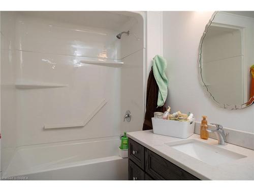 1297 Colborne Street W, Brantford, ON - Indoor Photo Showing Bathroom