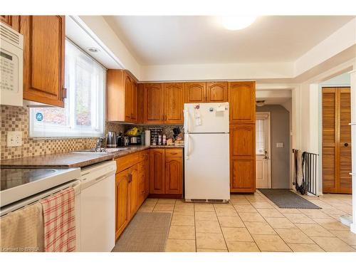 64 Brier Park Road, Brantford, ON - Indoor Photo Showing Kitchen