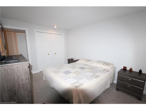 D-58 Harris Avenue, Brantford, ON - Indoor Photo Showing Bedroom