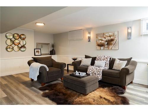 2132 Greenfield Road, Ayr, ON - Indoor Photo Showing Living Room