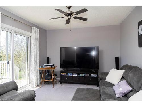 2132 Greenfield Road, Ayr, ON - Indoor Photo Showing Living Room