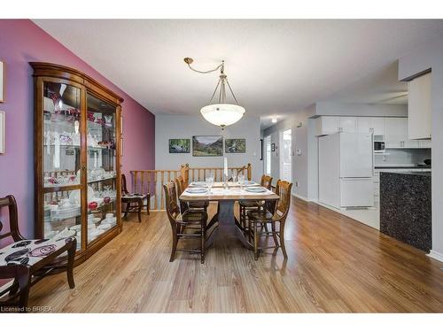 18-20 Courtland Drive, Brantford, ON - Indoor Photo Showing Dining Room