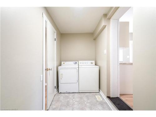 198 Sheridan Street, Brantford, ON - Indoor Photo Showing Laundry Room