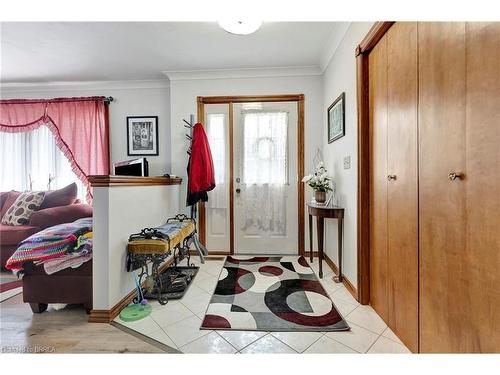 16 Broadview Drive, Burford, ON - Indoor Photo Showing Other Room