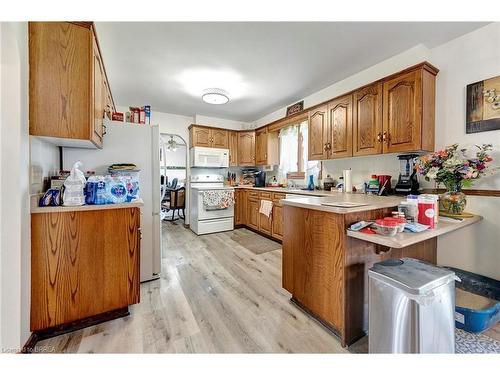 16 Broadview Drive, Burford, ON - Indoor Photo Showing Kitchen
