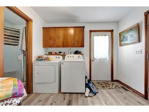 16 Broadview Drive, Burford, ON - Indoor Photo Showing Laundry Room