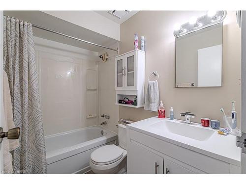 37-45 Caithness Street E, Caledonia, ON - Indoor Photo Showing Bathroom