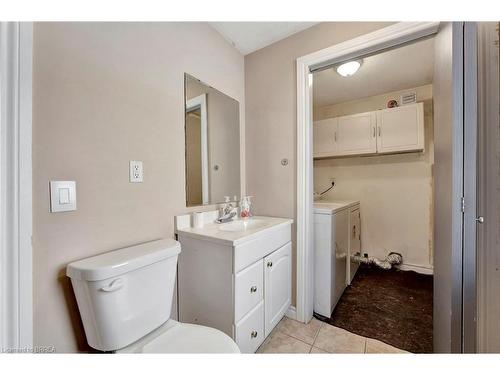 34 Lawrence Street, Brantford, ON - Indoor Photo Showing Other Room