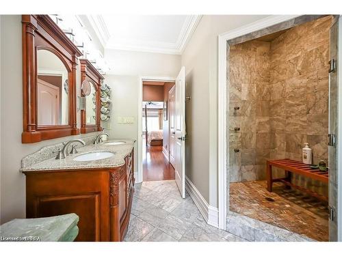 92 Pleasant Ridge Road, Brantford, ON - Indoor Photo Showing Bathroom