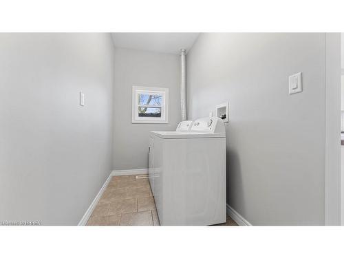 19 Aberdeen Avenue, Brantford, ON - Indoor Photo Showing Laundry Room
