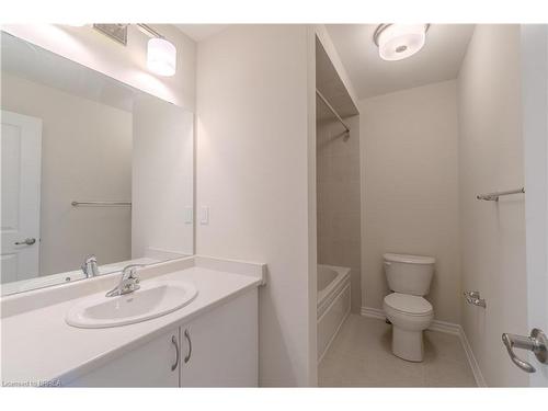 81-620 Colborne Street W, Brantford, ON - Indoor Photo Showing Bathroom