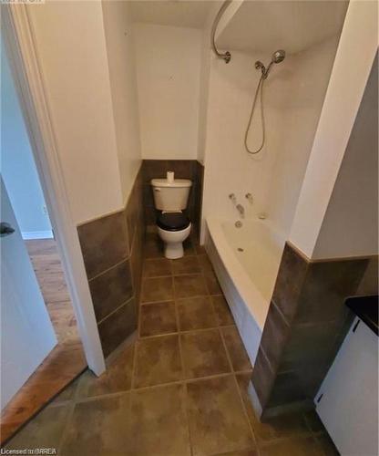 A-5-A Brantwood Park Road, Brantford, ON - Indoor Photo Showing Bathroom