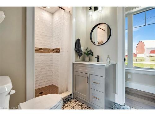 470 Lakeshore Road, Selkirk, ON - Indoor Photo Showing Bathroom