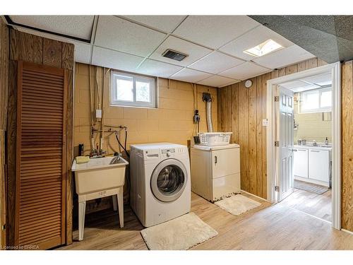 182 Delmar Drive, Hamilton, ON - Indoor Photo Showing Laundry Room