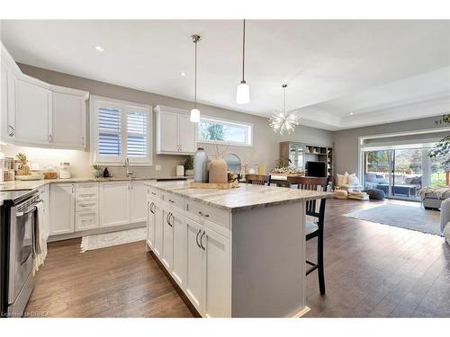 53 Herbert Street, Brantford, ON - Indoor Photo Showing Kitchen With Upgraded Kitchen