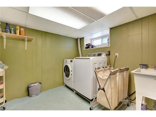 83 Park Avenue, Cambridge, ON - Indoor Photo Showing Laundry Room
