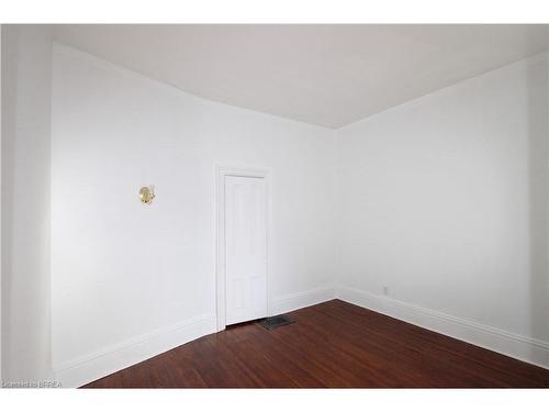 36 Palace Street, Brantford, ON - Indoor Photo Showing Other Room