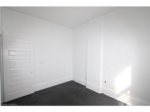 36 Palace Street, Brantford, ON - Indoor Photo Showing Other Room