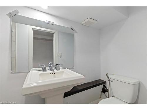 743 Sevilla Park Place, London, ON - Indoor Photo Showing Bathroom