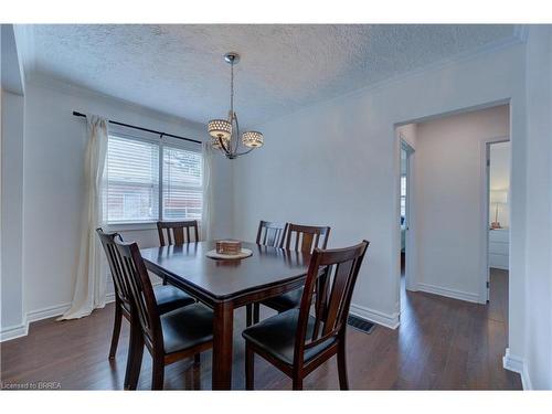 38 Abigail Avenue, Brantford, ON - Indoor Photo Showing Dining Room