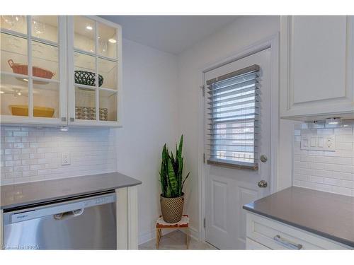 38 Abigail Avenue, Brantford, ON - Indoor Photo Showing Kitchen