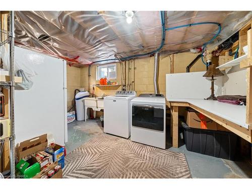 24 Admiral Road, Brantford, ON - Indoor Photo Showing Laundry Room