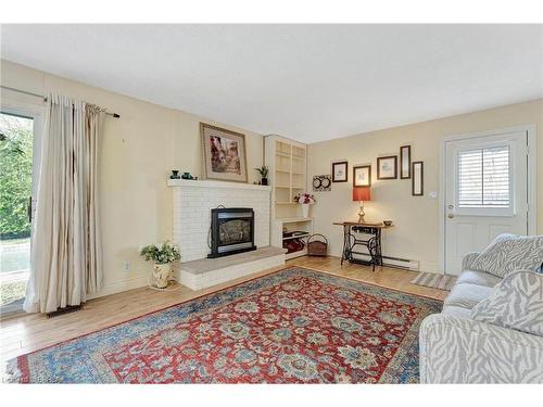 73 Franklin Street, Brantford, ON - Indoor Photo Showing Living Room With Fireplace