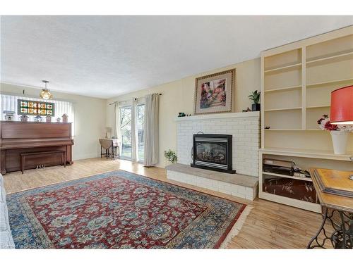 73 Franklin Street, Brantford, ON - Indoor Photo Showing Living Room With Fireplace