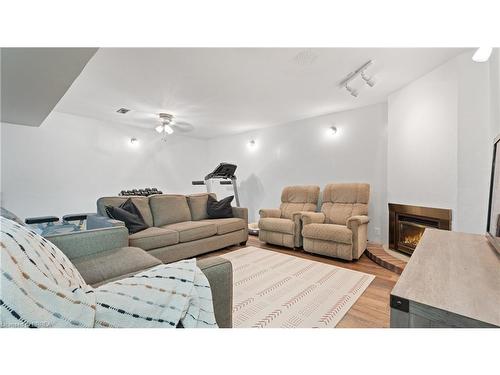 42 Thompson Drive, Port Dover, ON - Indoor Photo Showing Living Room