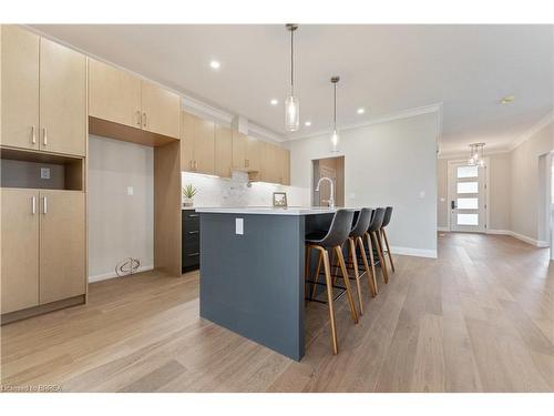 107 Judd Drive, Simcoe, ON - Indoor Photo Showing Kitchen With Upgraded Kitchen