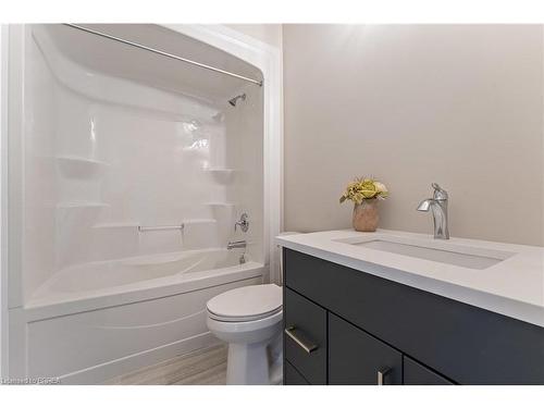 107 Judd Drive, Simcoe, ON - Indoor Photo Showing Bathroom