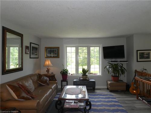 56 Cowan Street, Princeton, ON - Indoor Photo Showing Living Room