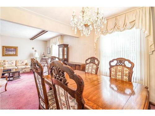 34 Westbrier Knoll, Brantford, ON - Indoor Photo Showing Dining Room