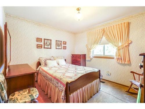 34 Westbrier Knoll, Brantford, ON - Indoor Photo Showing Bedroom