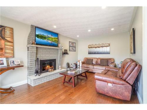 38 Royal Oak Drive, Brantford, ON - Indoor Photo Showing Living Room With Fireplace