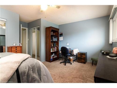 667B West Street, Brantford, ON - Indoor Photo Showing Bedroom