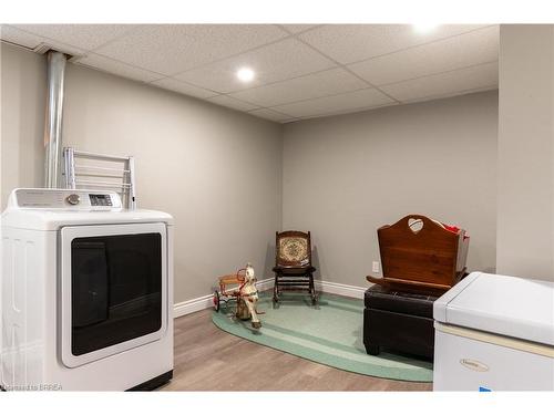 667B West Street, Brantford, ON - Indoor Photo Showing Laundry Room