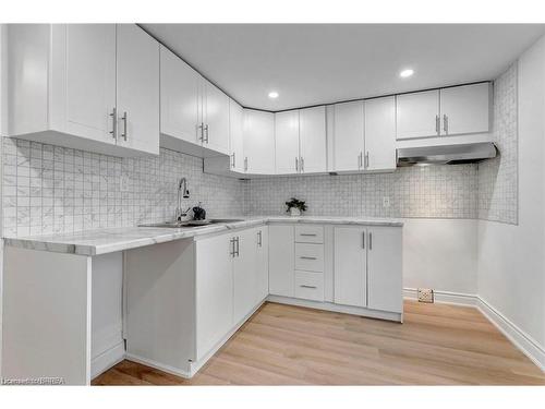149 Dundas Street, Brantford, ON - Indoor Photo Showing Kitchen With Upgraded Kitchen