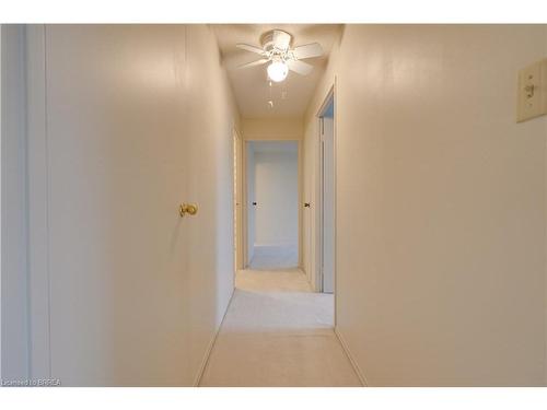 301-421 Fairview Drive, Brantford, ON - Indoor Photo Showing Other Room